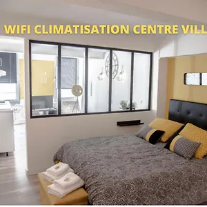 https://aventure-avignonnaise-authentique-intramuros-city-center.fr-provencehotel.com
